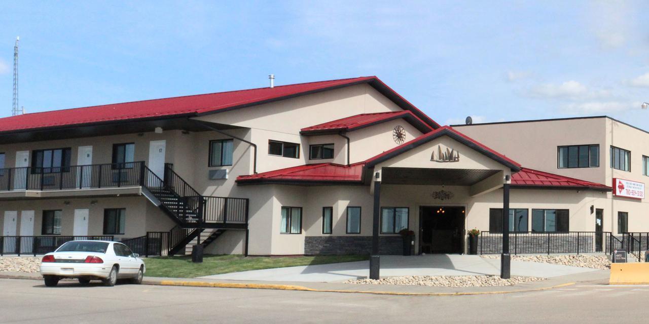 Alberta Beach Inn And Suites Eksteriør billede