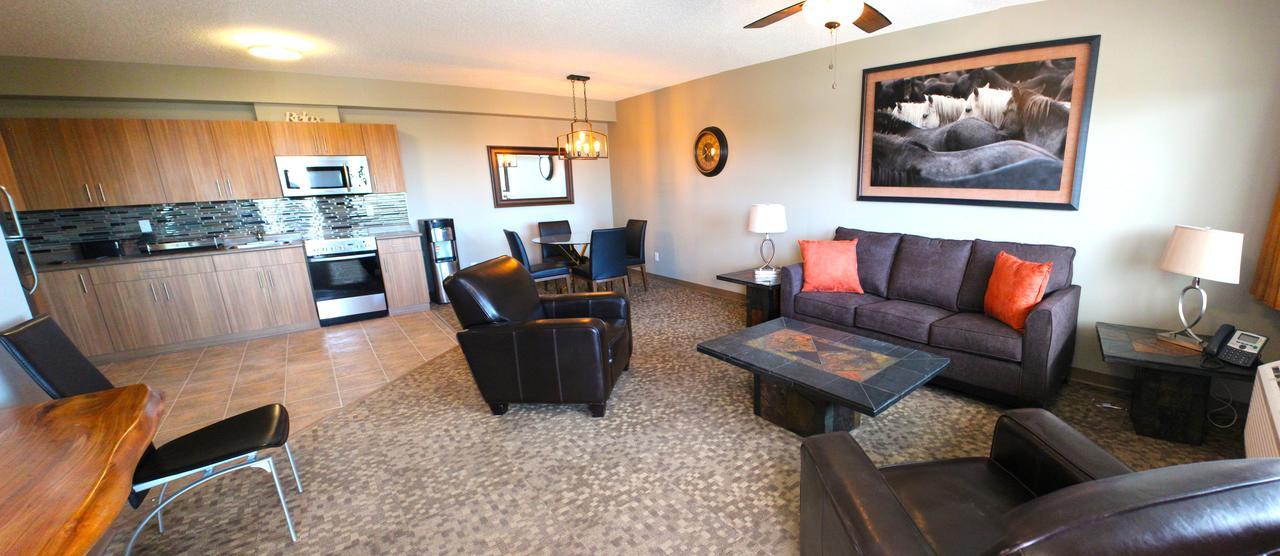 Alberta Beach Inn And Suites Eksteriør billede